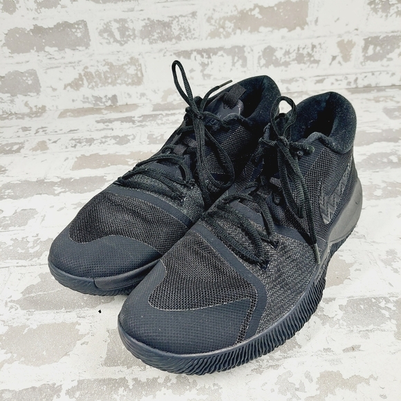 Nike Zoom Assersion Triple Black Lace Up Lightweight Basketball Sneakers V720 - Picture 2 of 11